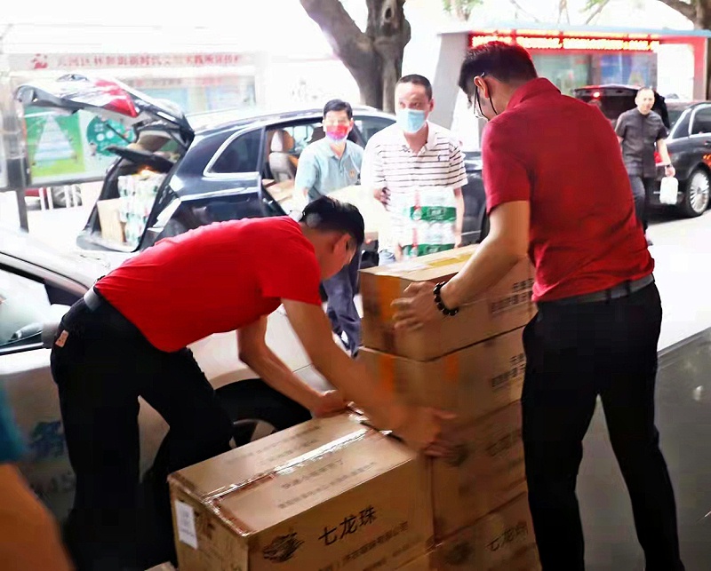 萬眾一心的抗疫行動